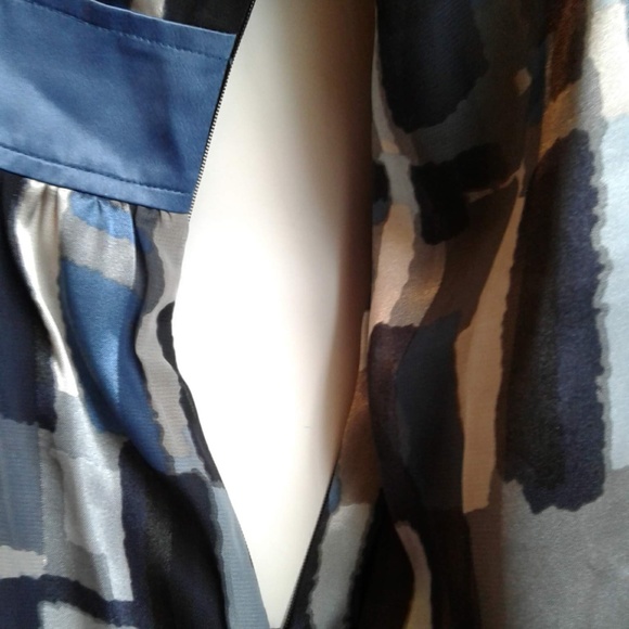 BCBGGirls Blue & Black empire waist dress - Picture 4 of 8